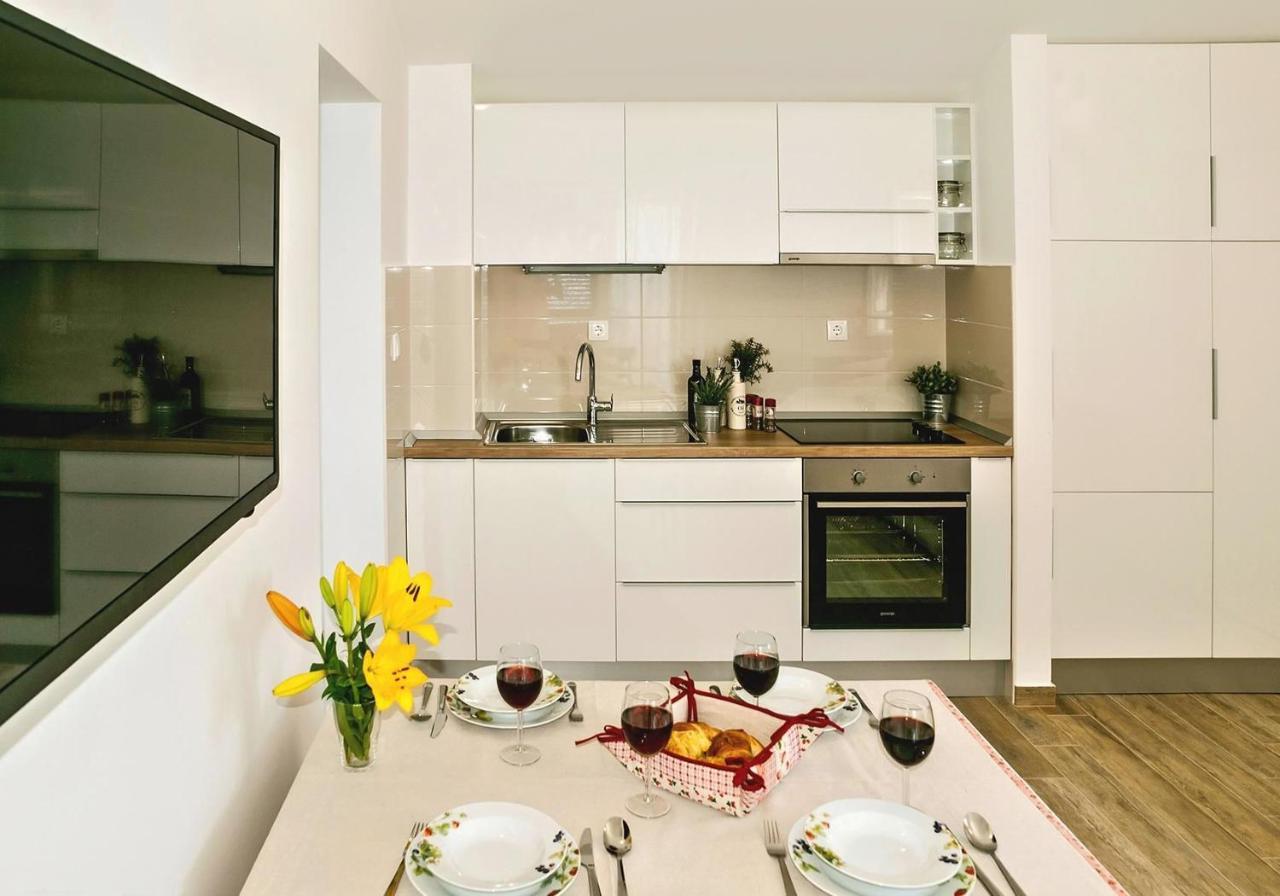 오미스 House Dunja 빌라 외부 사진