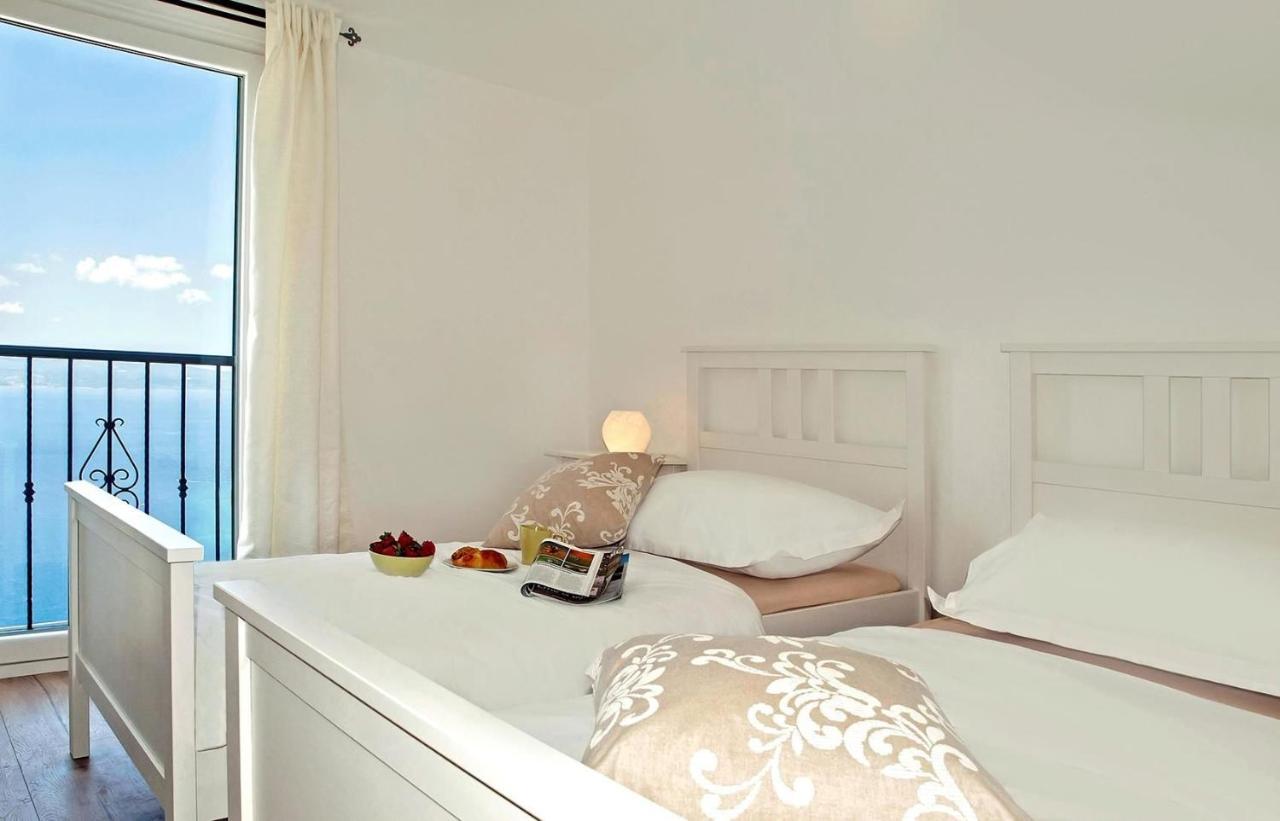 오미스 House Dunja 빌라 외부 사진